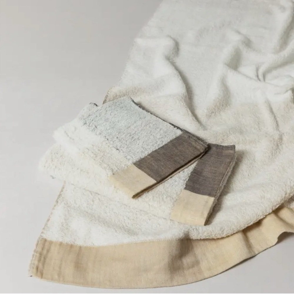 Luxury Japanese Kontex Co.  Palette Bath Washcloths w Taupe & Brown Linen border